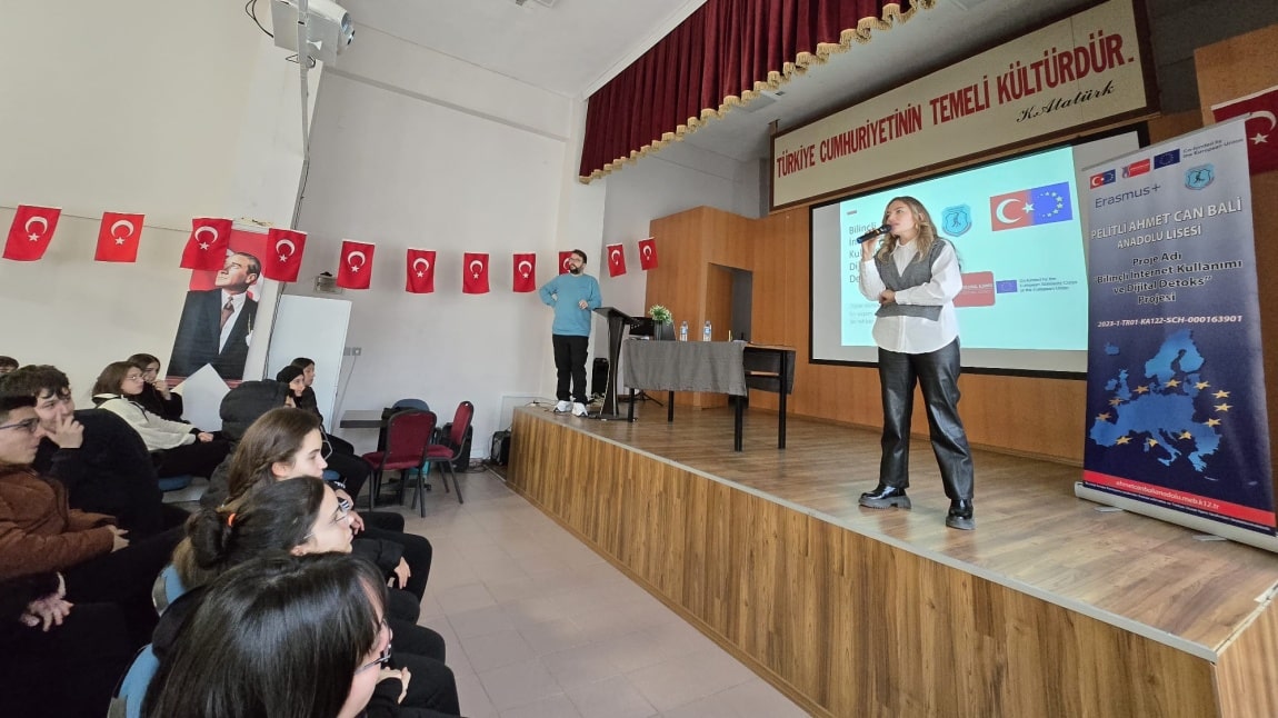 Bilinçli İnternet Kullanımı ve Digital Detoks Erasmus Projesi Yaygınlaştırma Faaliyetleri Seminer 7